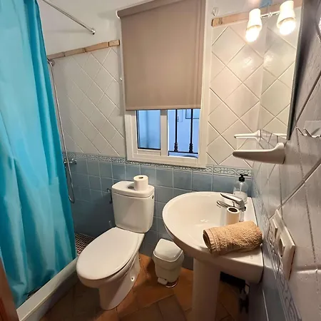 Apartamento Cerca Del Mar Con Azotea Compartida *